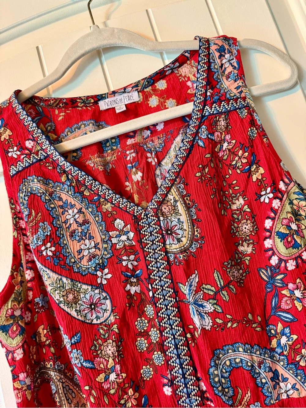 Patrons of Peace Red Floral Paisley Sleeveless Top. EUC